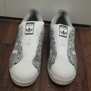 Can't Find Shoelaces